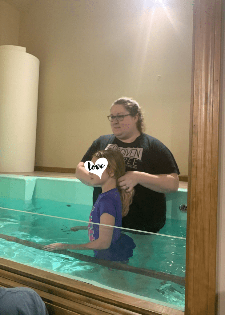Home Parent mom baptizes girl at Harrisburg Christian Church | coyotehill.org